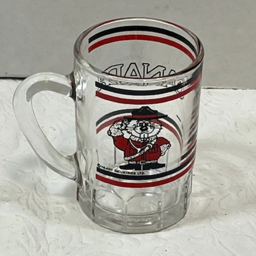 Mini-mug Shot Glass Canada Bear Mountie Red Black 2oz France